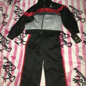 Kids jogging suit